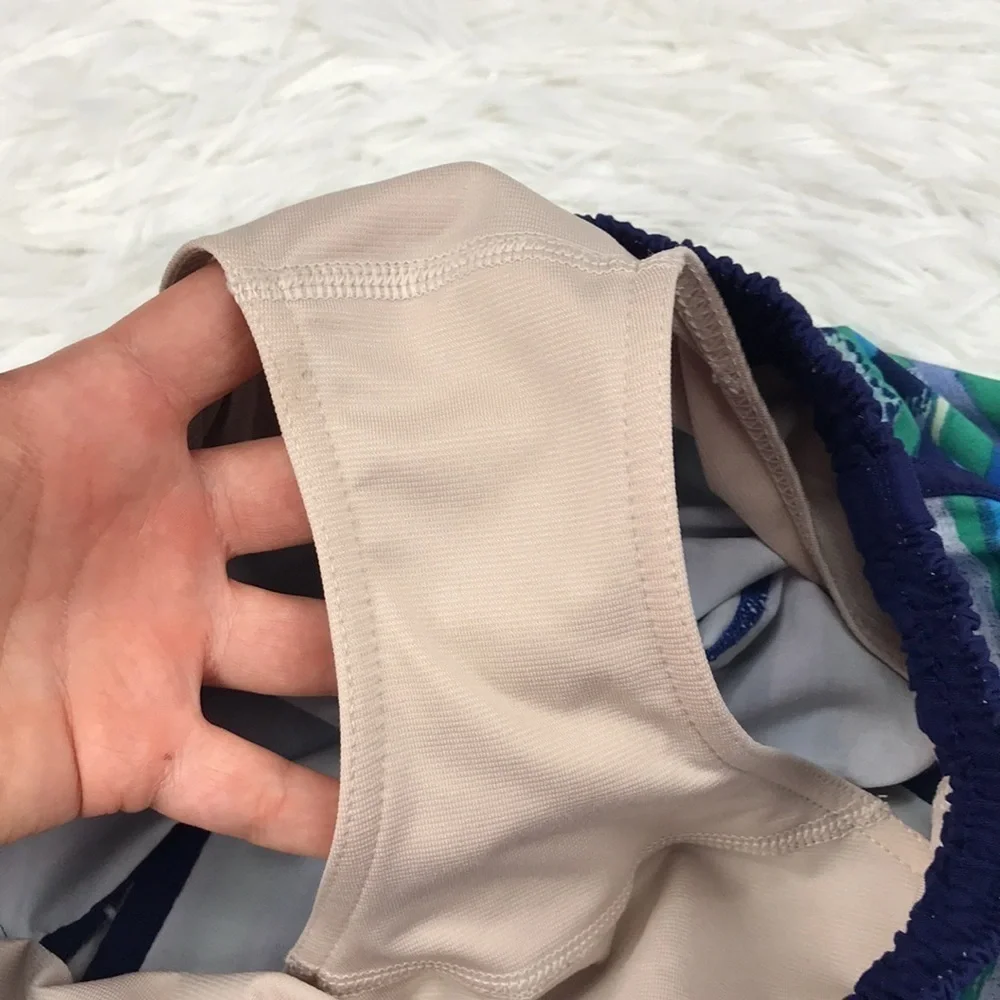 Lululemon Tracker Short III Seven Wonders Multi